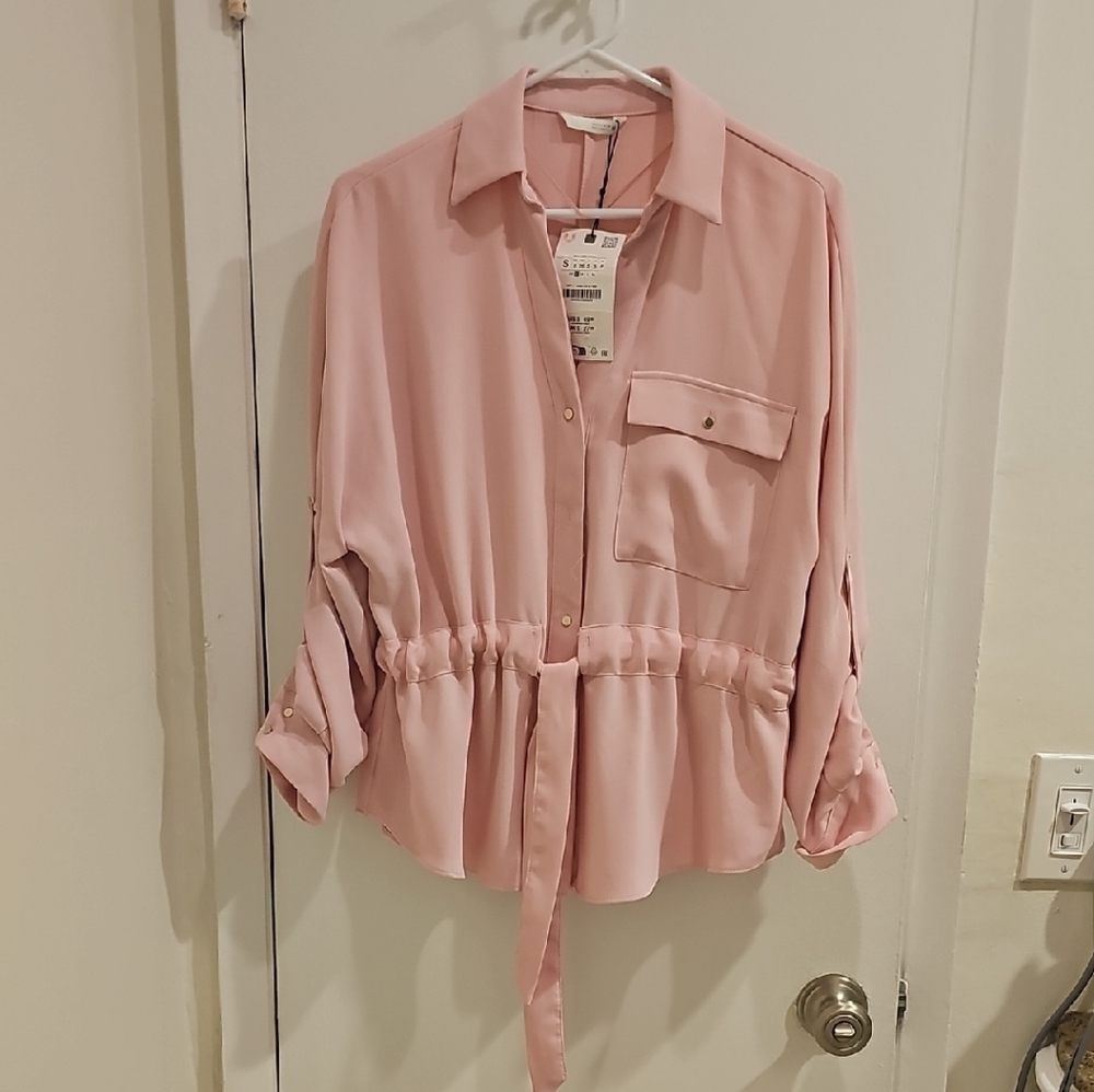 Zara Women's Pink Button-Up Blouse